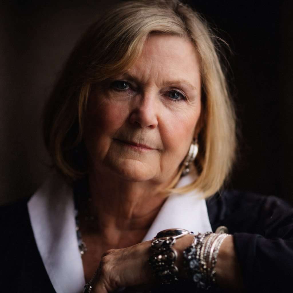 J. Helen Elza — American Bestselling Author